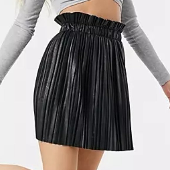 Parisian Pleated Paperbag PU Skirt - Picture 1 of 5